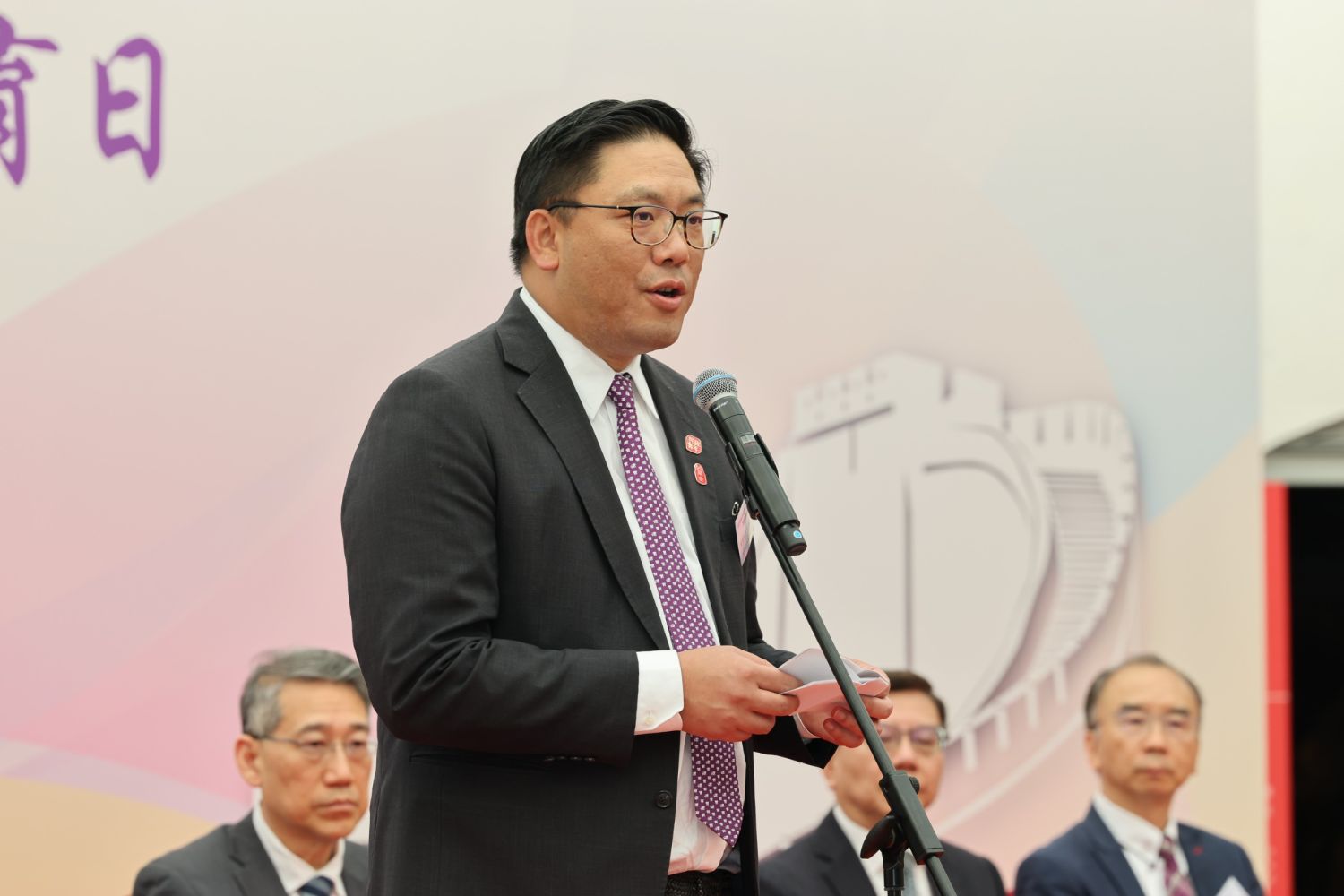 民政及青年事務局副局長梁宏正先生