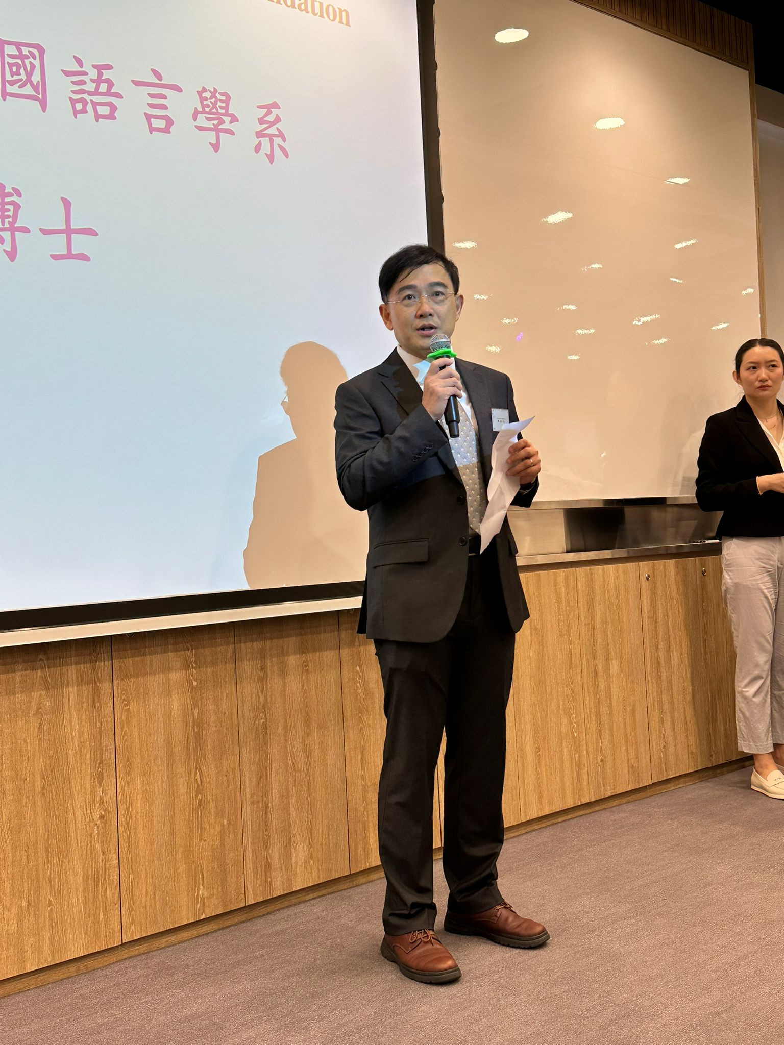 计划负责人、教大中国语言学系赖志成博士表示计划覆盖大湾区上百所中小学，惠及数万名学生
