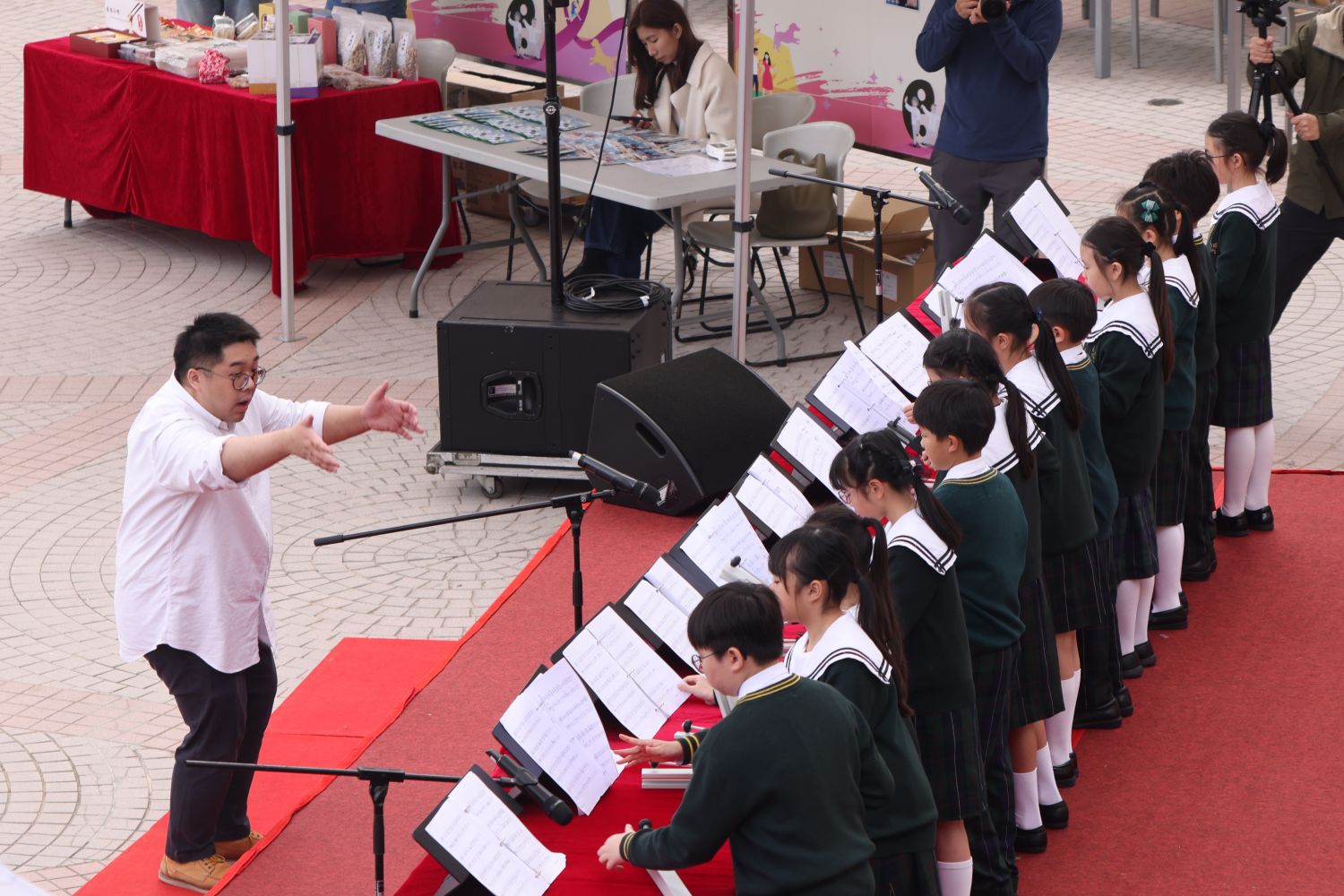 香港教育大学赛马会小学手铃表演