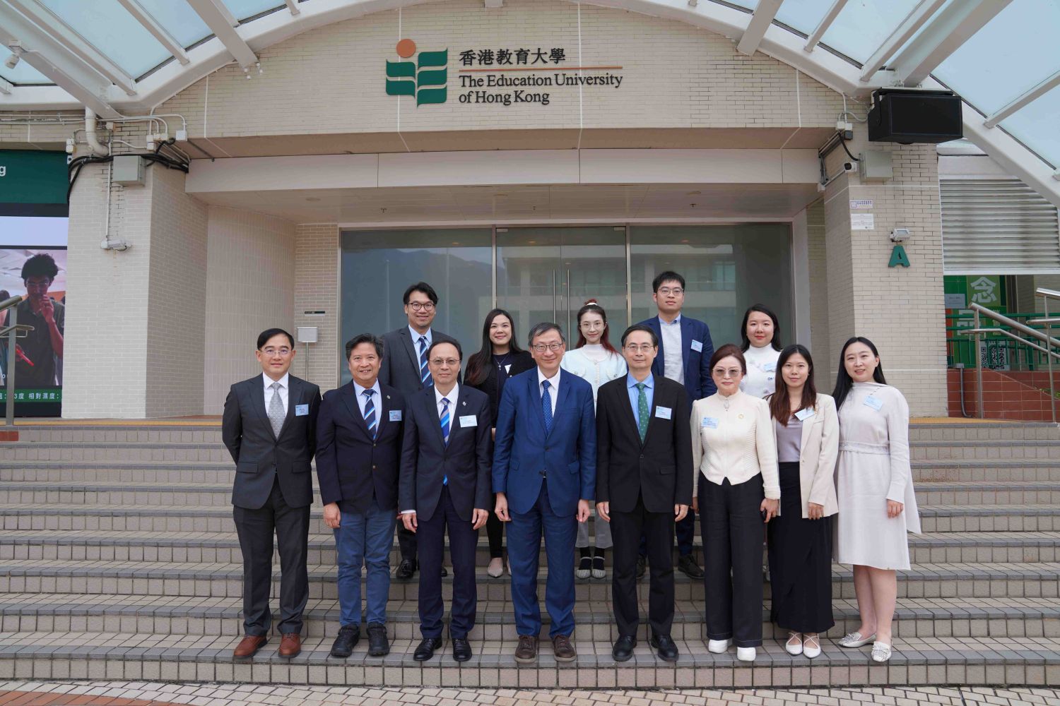 Group photo of the representatives from EdUHK and the Sprinkles Charity Foundation