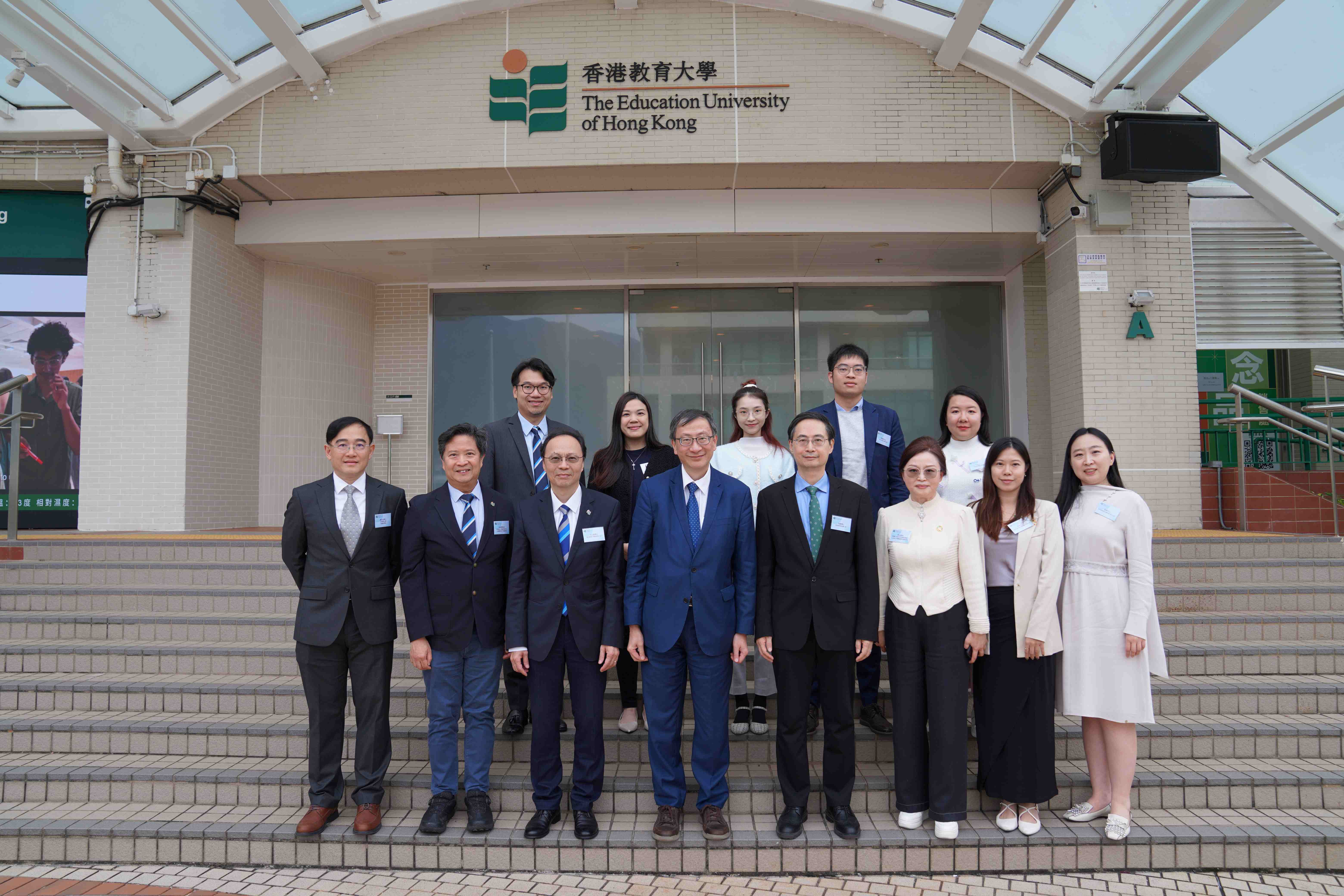 Group photo of the representatives from EdUHK and the Sprinkles Charity Foundation